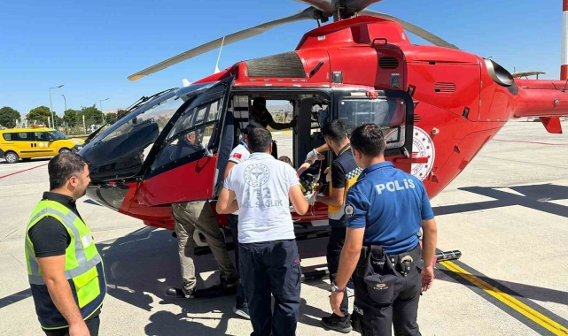 Muş'ta ambulans helikopter 3 yaşındaki hasta için havalandı