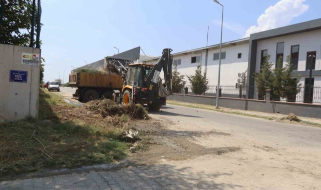 Nazilli Belediyesi temizlik çalışmalarını sürdürüyor