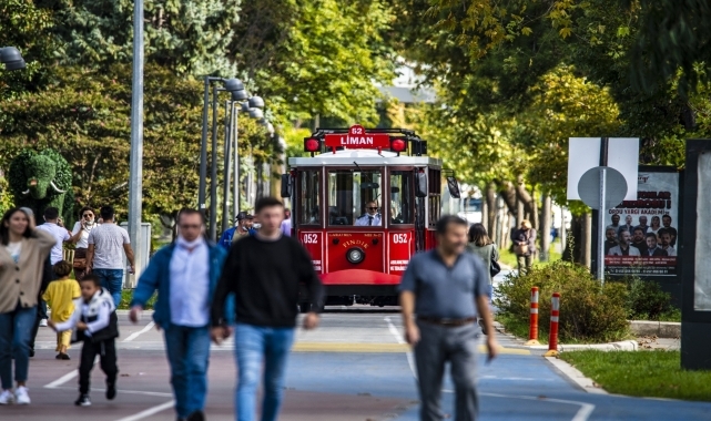 Ordu'da 3 yıl önce hizmete giren nostaljik tramvayı 200 bin kişi kullandı
