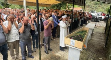 Ordu'da öğretmenin okul bahçesinde aracıyla çarpması sonucu ölen 7 yaşındaki öğrenci toprağa verildi