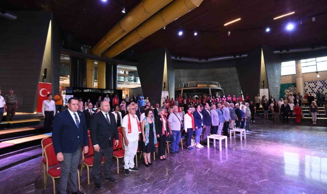 Osmangazililer Atatürk'ün sevdiği şarkıları dinledi