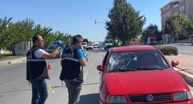 Otomobilin çarptığı yaşlı kadın ağır yaralandı