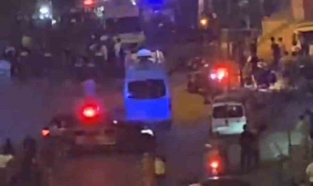Pendik'te polis ekipleri ile kurye kafa kafaya çarpıştı: 3 yaralı