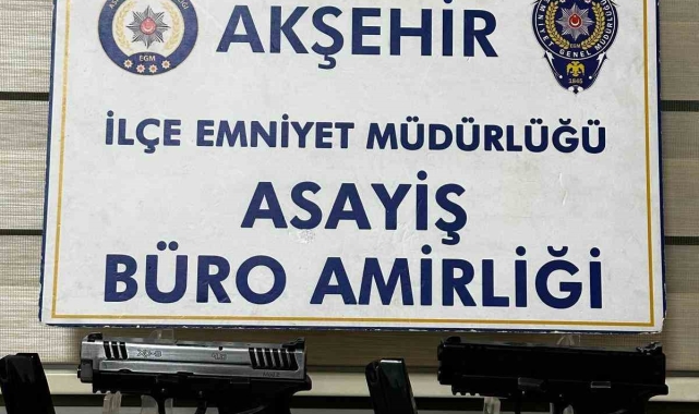 Polisin operasyon yaptığı araçta tabanca ve mermi ele geçirildi