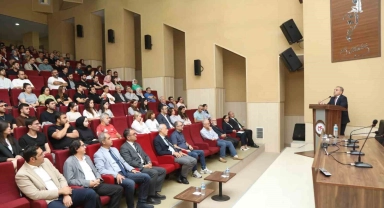 Rektör Altun, Mühendislik Fakültesi'nin açılış dersini verdi