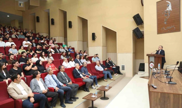 Rektör Altun, Mühendislik Fakültesi'nin açılış dersini verdi