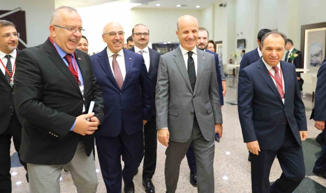 Rektör Hacımüftüoğlu, üniversitelerarası kurul toplantısına katıldı
