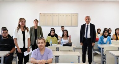 Rektör Keleş, gastronomi ve mutfak sanatları bölümü öğrencilerini ziyaret etti