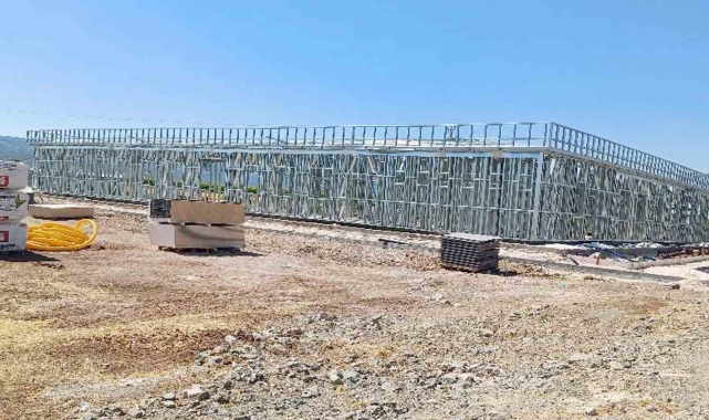 Şahin, Araban'a GASMEK ve Kadın Tekstil Atölyesi sözünü tuttu