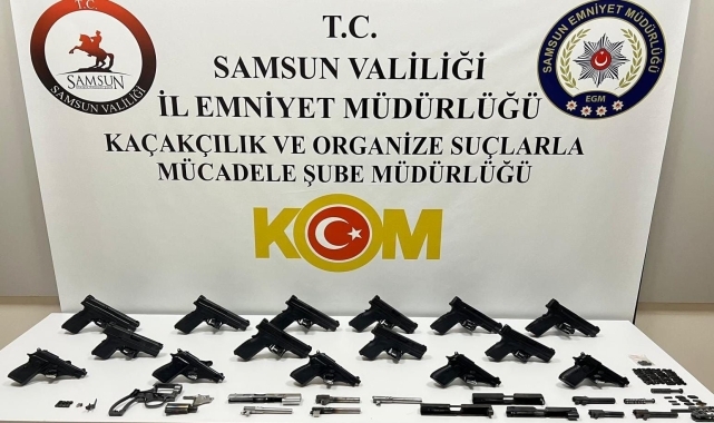 Samsun&#039;da kaçak silah ticareti yaptıkları iddiasıyla 2 kişi yakalandı