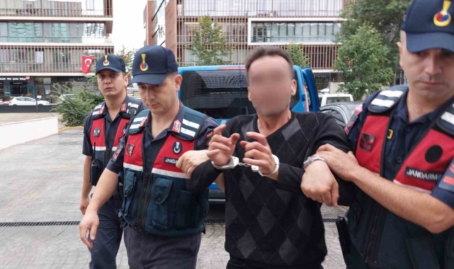 Samsun'da 15 yıl hapis cezasıyla 3 yıldır aranan şahıs 10 kilo kubar esrarla yakalandı