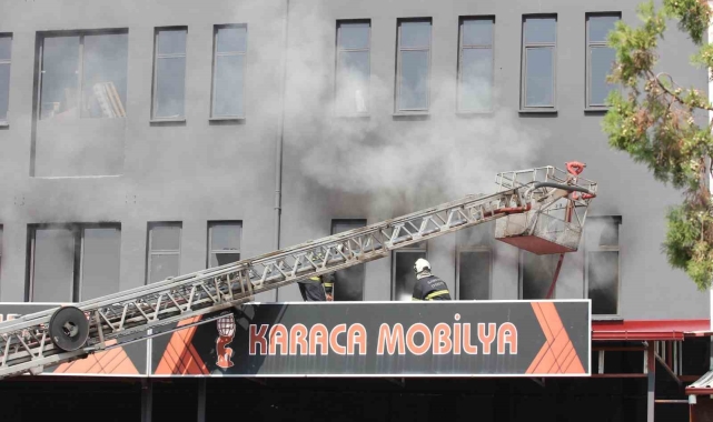 Samsun'da mobilya fabrikasında yangın