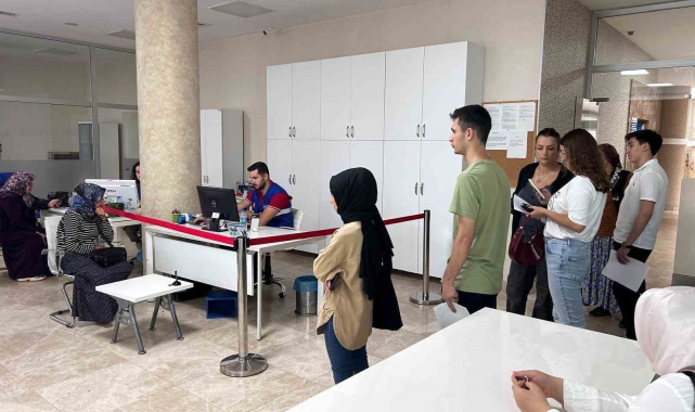 Sandıkçı: "İlçemizde ilk defa üniversiteyi kazanan tüm öğrencilerimize burs vereceğiz"