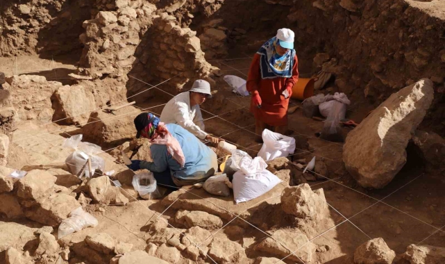 Şanlıurfa'da Göbeklitepe kadar eski Sayburç Ören Yeri'nde kazı çalışmaları sürüyor