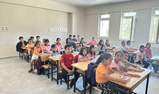 Sarıgöl'de eğitim-öğretim yılı törenle başladı
