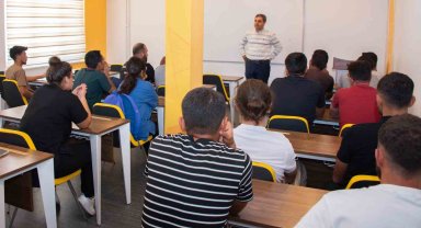 SELÇUKSEM'de yoğun eğitim programları başladı