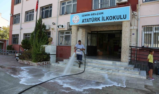 Selçuk'ta okullarda temizlik alarmı