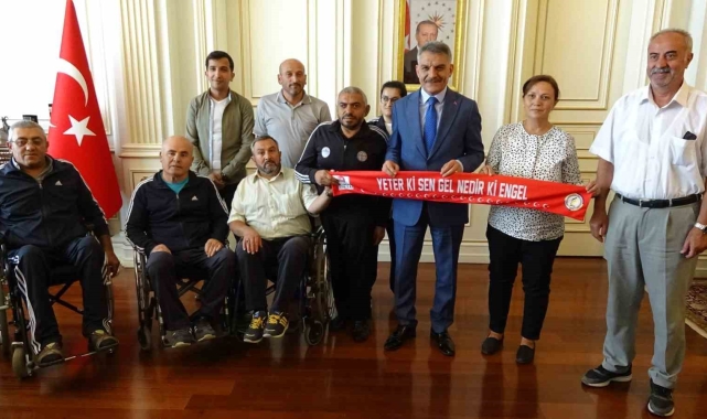 Sorgun Tekerlekli Sandalye Basketbol Takımı'na malzeme desteği