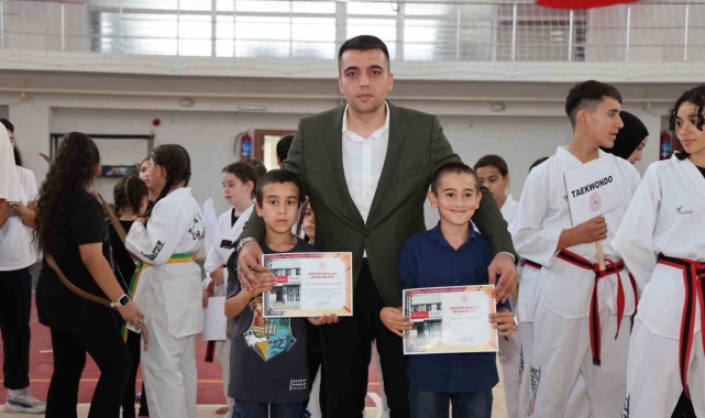 Spor Okulları Altunhisar'da düzenlenen gösteriyle sona Erdi