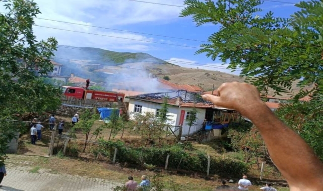 Sungurlu'da yanan ev kullanılamaz hale geldi