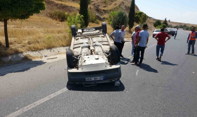 Takla atan otomobilin sürücüsü yaralandı