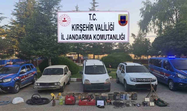 Tarihi eser kaçakçılarına jandarma operasyonu