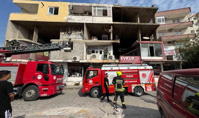 Tarsus'ta kitapçıda yangın