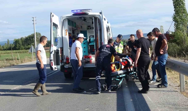 Tavşanlı'da traktör ile motosiklet çarpıştı: 1 yaralı