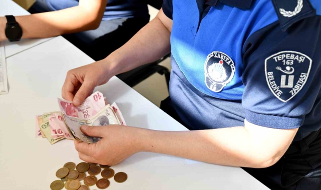 Tepebaşı zabıtası dilenciliğe geçit vermiyor