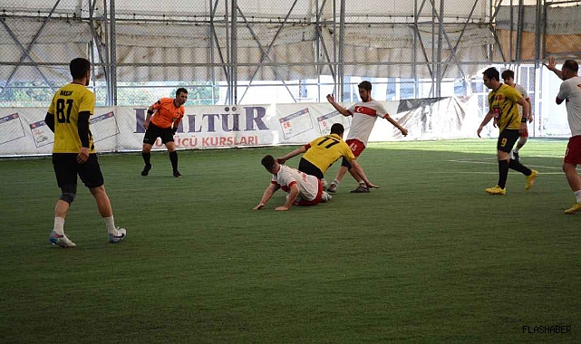 TÜRKELİ’DE HALI SAHA TURNUVASI HEYECANI BAŞLIYOR!