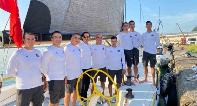 Türkiye rekoru için denize açıldılar