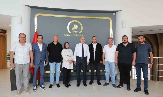 Üniversite bölgesinin muhtarları ile görüştü