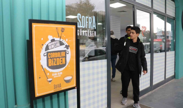 Üniversite öğrencilerine ücretsiz çorba hizmeti