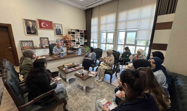 Üniversite öğrencilerinin ilk durağı belediye oldu