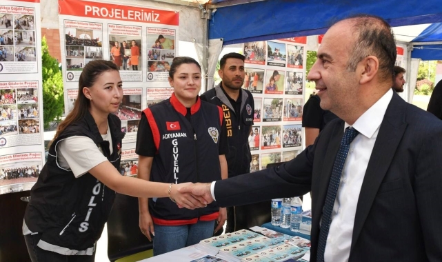 Üniversitesi kampüsünde bilgilendirme standı açıldı