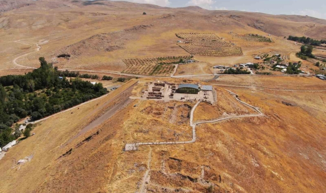 Urartu tarihine ışık tutuna 36 yıllık kazı