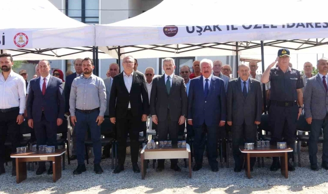 Uşak'ta hayırsever tarafından yapılan okulun temeli törenle atıldı