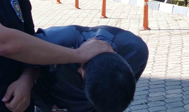 Uyuşturucu ticaretinden tutuklandı