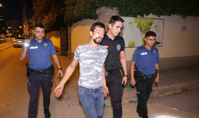 Uyuşturucuyu atıp kaçan şüpheliden polise, "Bir içimliği zehir ediyorsunuz" sitemi