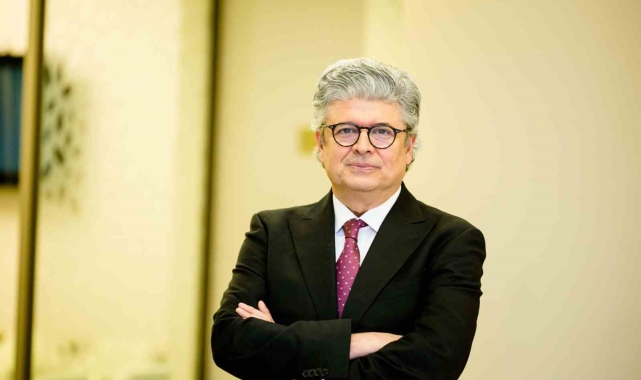 Uzmanlar uyarıyor: "Polikistik over sendromu kadın yaşamının her dönemini etkiliyor"