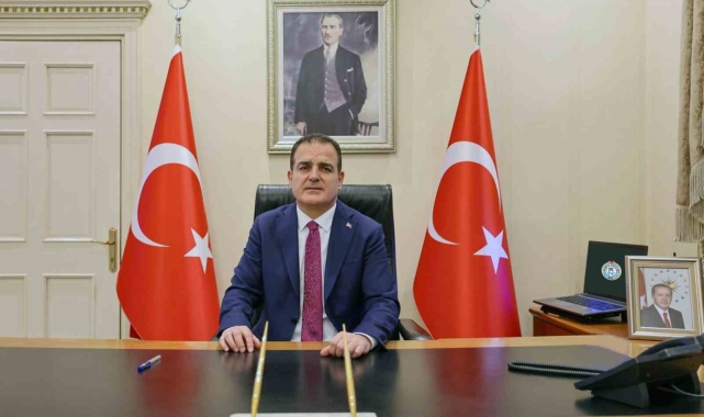 Vali Akbıyık'tan kurumlara resmi ilan hatırlatması