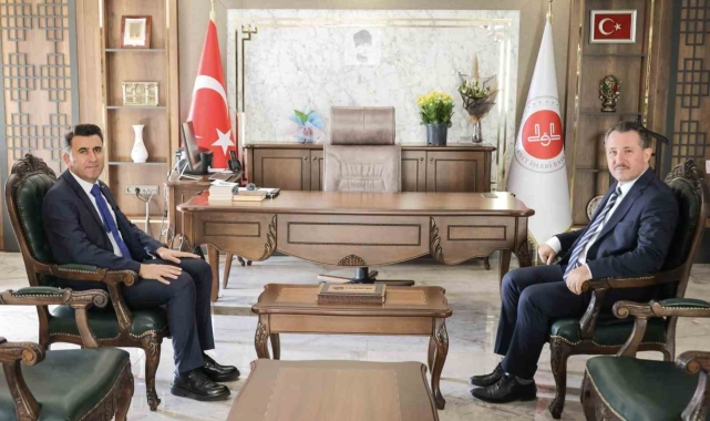 Vali Aygöl, İl Müftüsü Dilek ile bir araya geldi