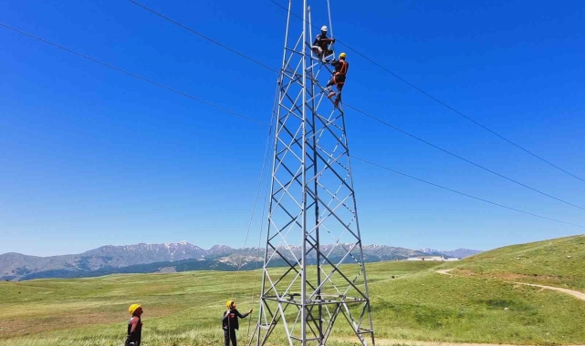 VEDAŞ, elektrik şebekesini güçlendiriyor