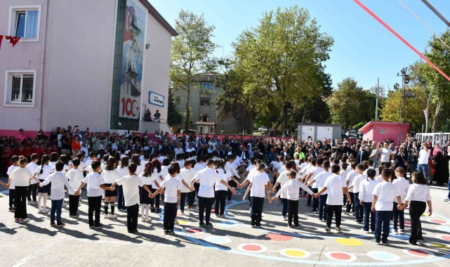 Vezirköprü'de İlköğretim Haftası kutlaması