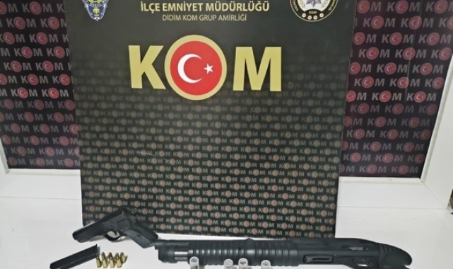 Yakalanan şahıstan tabanca ele geçirildi