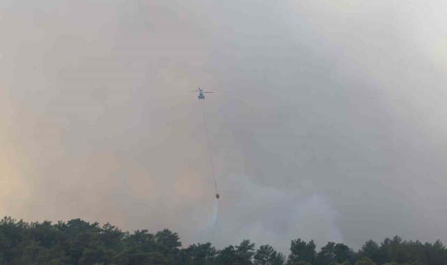 Yangına 9 helikopter, 6 uçak müdahale ediyor
