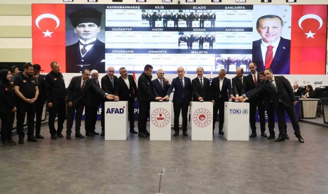 Yapımı tamamlanan 24 bin 812 konutun kura çekimi AFAD'da gerçekleştirildi