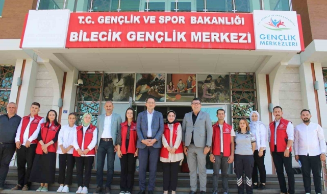 Yapımı tamamlanmak üzere olan Gençlik Merkezi inşaatında inceleme