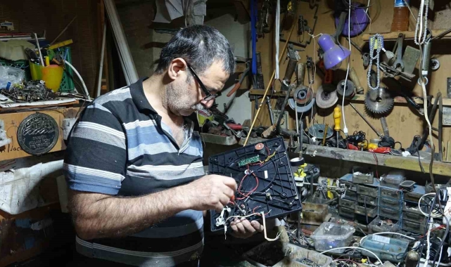 Yarım asırdır antika eşyalara ve hatıralara hayat veriyor