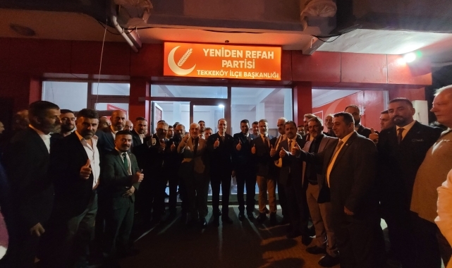 Yeniden Refah Partisi Genel Başkanı Erbakan, Samsun'da ziyaretlerde bulundu